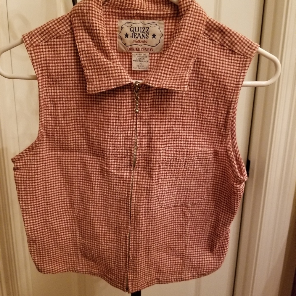 Red and white, tiny checked, cropped vest.